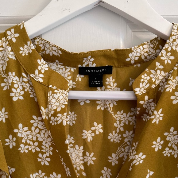 Ann Taylor Ruffle Blouse - Picture 2 of 4